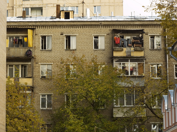 выписать из квартиры