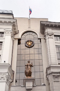 Предложение об отмене возрастного ценза для председателя ВС вызвало неоднозначную реакцию