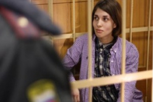 Адвокаты Надежды Толоконниковой и Марии Алехиной попробуют добиться отсрочки исполнения наказания